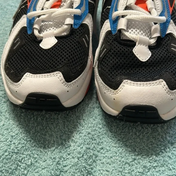 FILA New Limited Edition - Picture 7 of 7